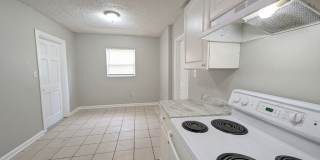 7704 N Taliaferro Ave Gallery 5