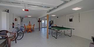 222 Hiering Avenue Gallery 15