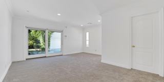 6045 Sunnyslope Avenue Gallery 11