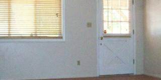Spacious 4 Bed Home with Pool & Arizona Room Gallery 3