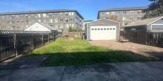 1367 E 7Th St Gallery 5