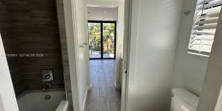 722 NE 15TH AVE #APARTMENT 2 FORT LAUDERDALE, FL 33304 Gallery 17