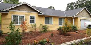 Single Level 4 bed 2 bath home Gallery 1