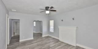 Exquisite Remodeled Retreat: 4 Bed, 1 Bath Gem in St. Petersburg Gallery 7