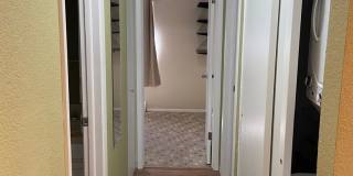 Condo in Pendleton Square Gallery 17