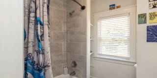 2588 Queenston Rd Gallery 26