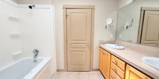 Spacious 3 Bedroom Townhome with Huge Bonus Room! Gallery 22