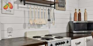 Charming 2BR Apartment in Greeley Gallery 3