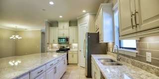 Annual Unfurnished Single-Family Home located in Bellacina at Casey Key with Resort-like Amenities! Gallery 15