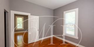 Great 2 Bedroom with Classic Finishes Gallery 16