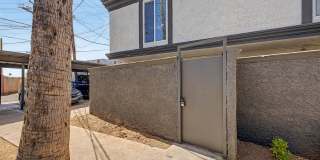 Gorgeous 2 Bed + Bonus Room | Large Private Yards | Resort Pool | 8 Weeks Free Rent! Gallery 21