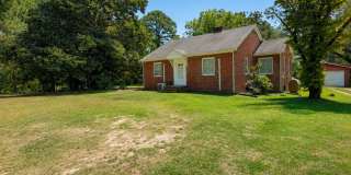 3 bedroom ranch home, barn & workshop Gallery 1