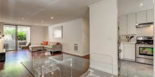 8400 De Longpre Avenue Gallery 18