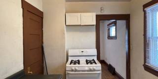 3 BR/1 BA Single-Family Home in St. Paul! Gallery 6