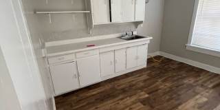 Adorable One Bedroom Duplex! Gallery 5