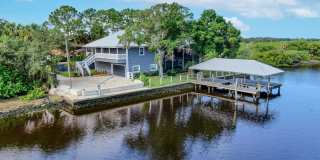 4 Bedroom 3 Bathroom Waterfront Home Gallery 1