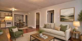 1418 N Main (Apt B) Street Gallery 4