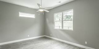 549 Strong Avenue Gallery 17