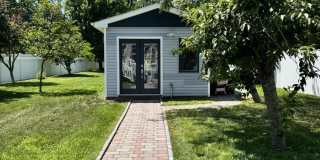 196 South Street Gallery 32