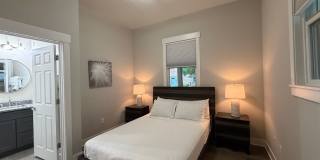 406 E 6th St - 4 Bed/4 Bath - Fully Furnished - Located Right By Kirkwood! Gallery 22