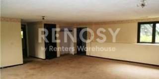 Private and Wooded in Blaine!  4 Bedroom 3 Bath  3000+ square feet! Gallery 15
