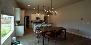 4 Bed, 3 Bath, 3 Car Garage Home For Rent Gallery 13