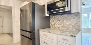 10108 Paradise Boulevard Gallery 11