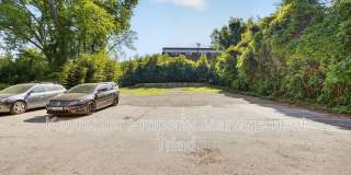 115 S Mendenhall St. Gallery 20