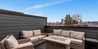 240 E Jefferson St Gallery 9