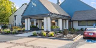 Sheridan Springs Apartments Gallery 19