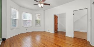 2444 W Gunnison St Gallery 3