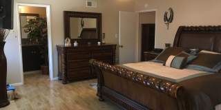 3 Bedroom Condo - End Unit For Lease Gallery 12