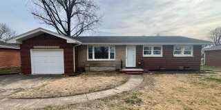 Three bedroom Brick Ranch in Godfrey Gallery 1