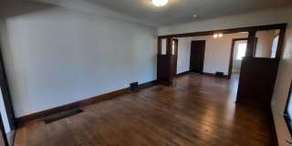 2 Bedroom, 1 Bathroom home with large garage Gallery 12