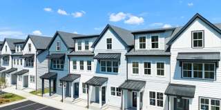 Room in 4 Bedroom Home at Brushfoot Wy Gallery 1