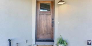 2710 Commons Place Gallery 1
