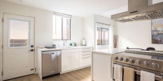 Welcome to 1823 N Fuller Ave 2 bed + 2.5 bath townhouse - where luxury meets serious style Gallery 9