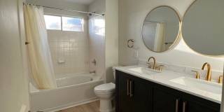 126 AGENCY OAKS Gallery 6