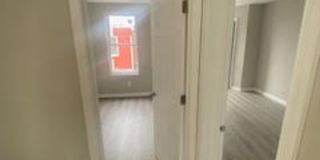 Large Home - Oak Lane Gallery 7