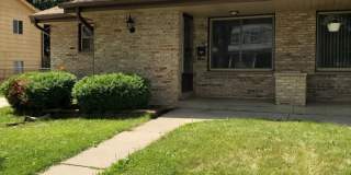 Spacious 3 Bedrooms 2 Baths Townhome Available Gallery 1