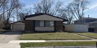 319 GENTRY Street Gallery 1