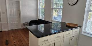 622 15th St Gallery 7