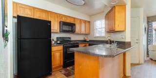 Oak Tree Park Apartments Gallery 12