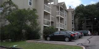 Hyde Park Oaks 106 - 1 Bed 1 Bath Gallery 14