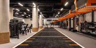 1900 Broadway Gallery 3