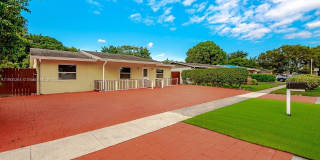 401 SW 76th Ter Gallery 1