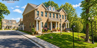 2 Bedroom Townhome Main Street Pineville - AUGUST MOVE IN SPECIAL Gallery 1