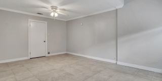 3-BEDROOM IN ALAMO HEIGHTS W/ POOL Gallery 30