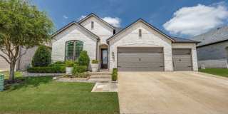 914 Songbird Lane Gallery 1