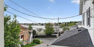 Charming 2-bedroom 2nd Fl apartment with Ocean views in Hu MA Gallery 5